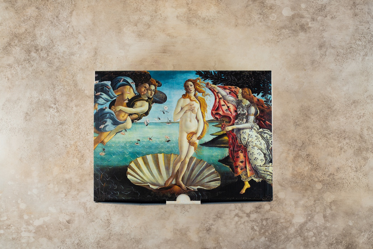 A box of"Botticelli" фото №1
