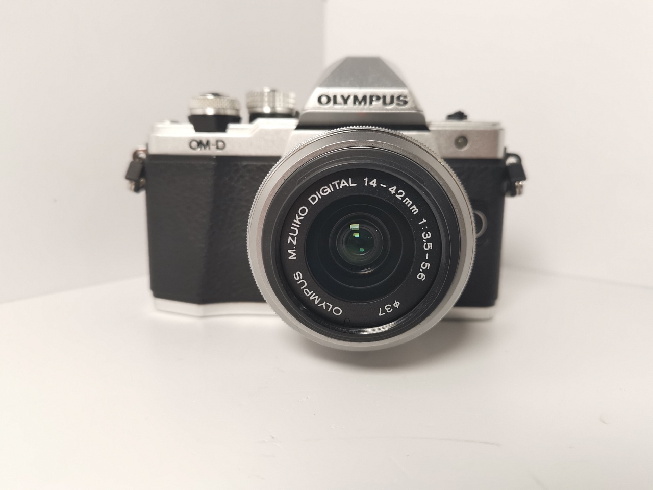  Olympus OM-D E-M10 Mark II фото №1