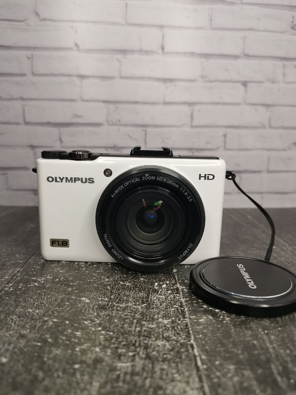 Olympus X-Series XZ-1 white фото №2